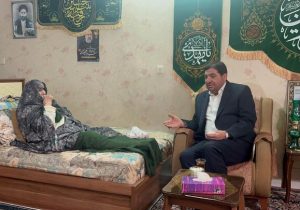 ادای احترام و تجلیل «مخبر» از مادر شهید آیت‌الله رئیسی