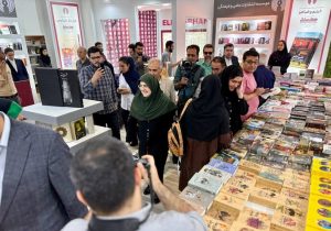بازدید سخنگوی دولت از نمایشگاه کتاب