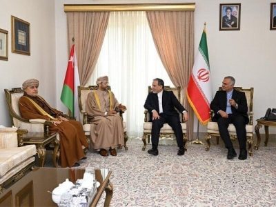 تبادل نظر وزرای خارجه ایران و عمان در مورد تحولات مرتبط با مذاکرات