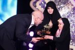 تجلیل رئیس مجلس از دختران شهدای مقاومت