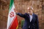 تقدیر رئیس‌جمهور از فرمانده و خدمه ناوشکن دنا و زیردریایی فاتح
