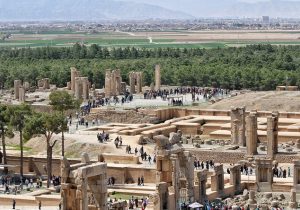 ثبت بیش از ۳ هزار قلم آثار موزه تخت جمشید در سامانه جامع میراث کشور