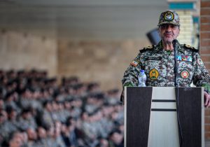 دشمن با جنگ شناختی سعی در ریشه‌کن کردن ارزش‌ها و آرمان‌های ایران دارد