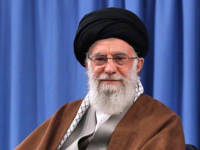 رهبر انقلاب با جمعی از معلمان دیدار می‌کنند