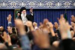 رهبر انقلاب: شهید رئیسی خود را از مردم برتر نمی‌دانست