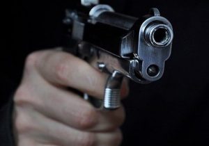 ضارب شهروندان شیرازی به ضرب گلوله پلیس زمین‌گیر شد