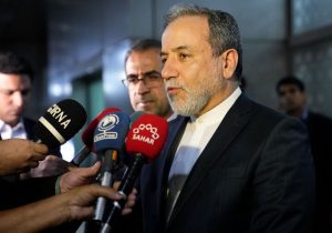 عراقچی: در حال بررسی هستیم که دور بعدی مذاکرات را شرکت کنیم یا خیر