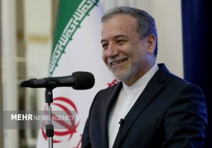 عراقچی: مقداری مواضع دو طرف به یکدیگر نزدیک شده است