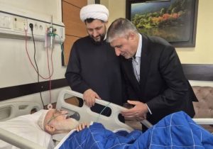 عیادت رئیس سازمان انرژی اتمی از آیت‌الله العظمی نوری همدانی