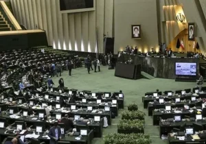 ملت ایران هرگز از حقوق هسته‌ای خود کوتاه نخواهد آمد