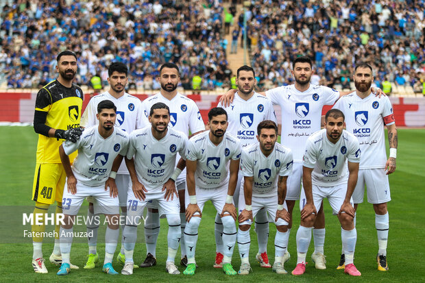 نامشخص بودن سرمربی فصل آینده دو تیم؛ تکلیف نیمکت ۱۴ تیم مشخص شده است