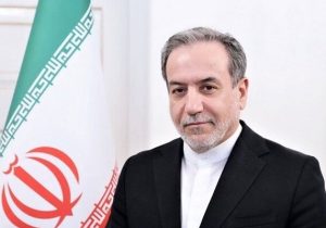 وزیر امورخارجه وارد شیراز شد