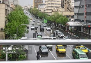 پیش‌بینی وزش باد شدید و رعدوبرق پراکنده در تهران