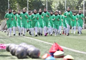 آماده‌سازی بی‌اثر برای آزمونی جدی؛ فوتبال زنان در مسیر پرپیچ‌وخم صعود
