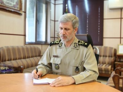 سرلشکر حاتمی: ارتش ضربات موثر و قاطع به اسرائیل خواهد زد
