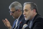 عراقچی: ایران به دفاع مشروع خود با قوت ادامه خواهد داد